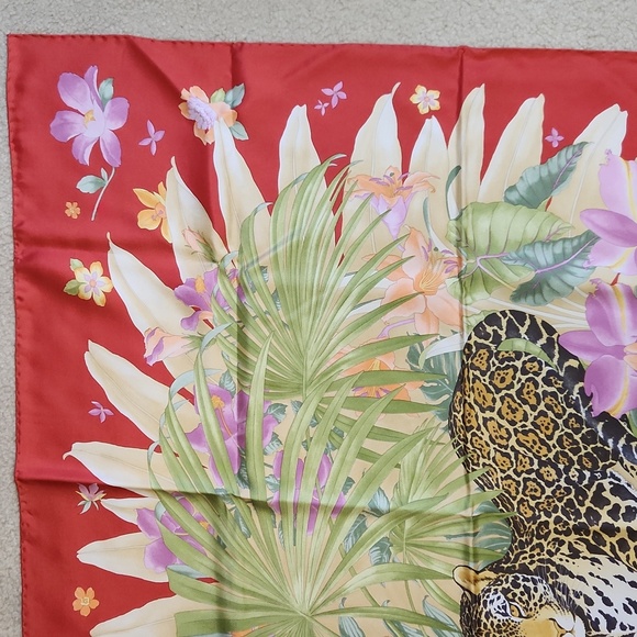 Salvatore Ferragamo Leopard Print Silk Scarf with Floral/Tropical Background - Picture 4 of 11
